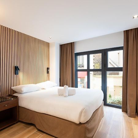 Les Suites Hcr Paris Exterior foto