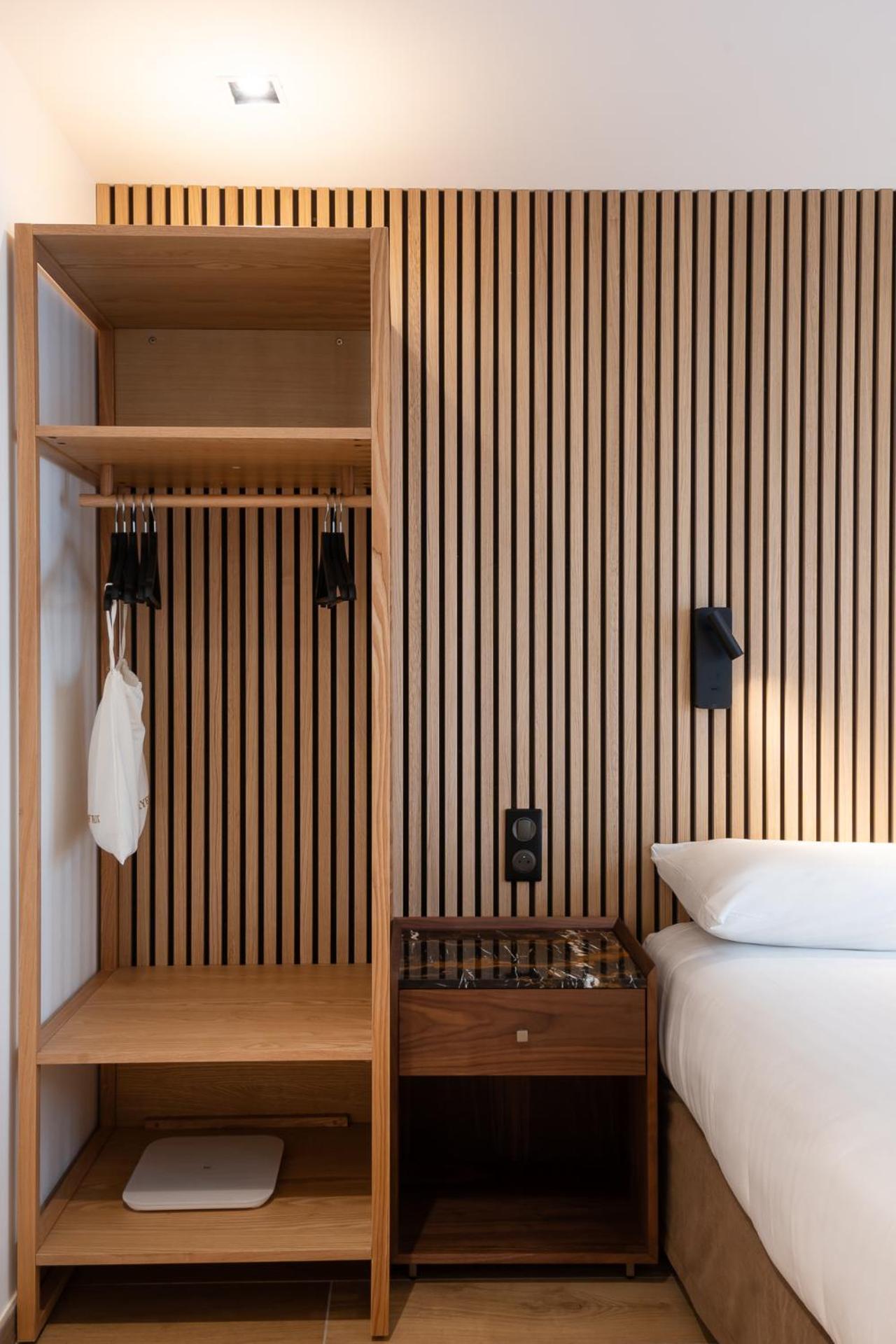 Les Suites Hcr Paris Exterior foto