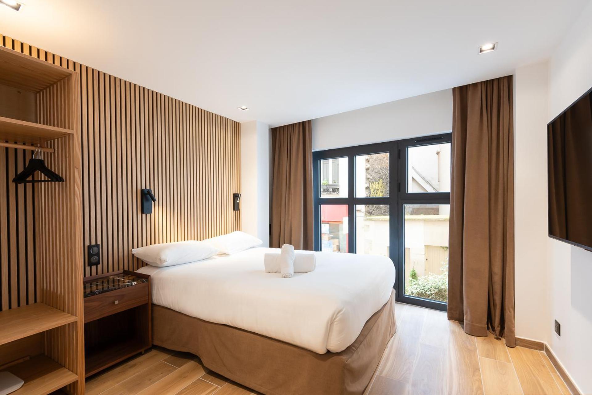 Les Suites Hcr Paris Exterior foto