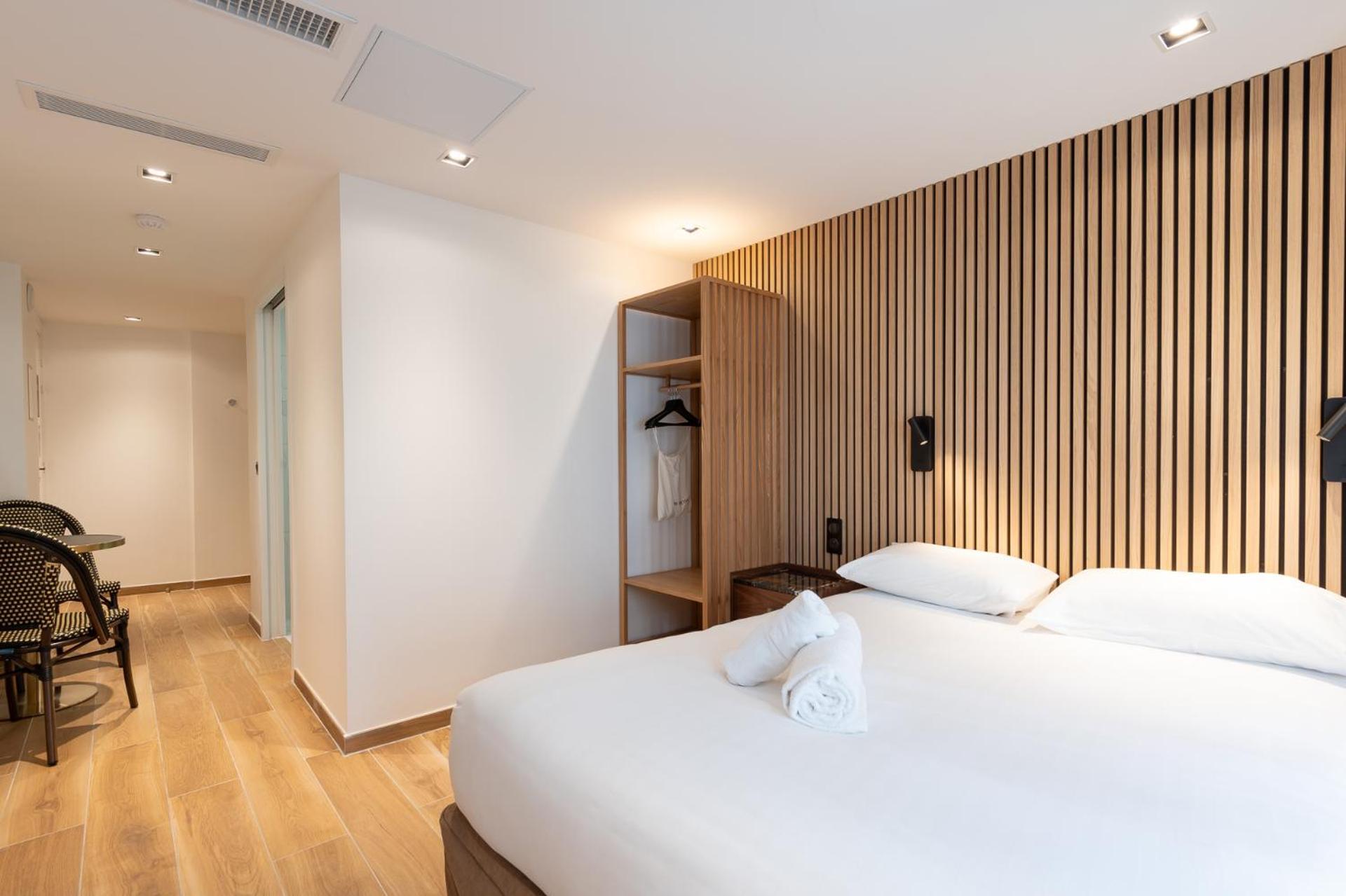 Les Suites Hcr Paris Exterior foto