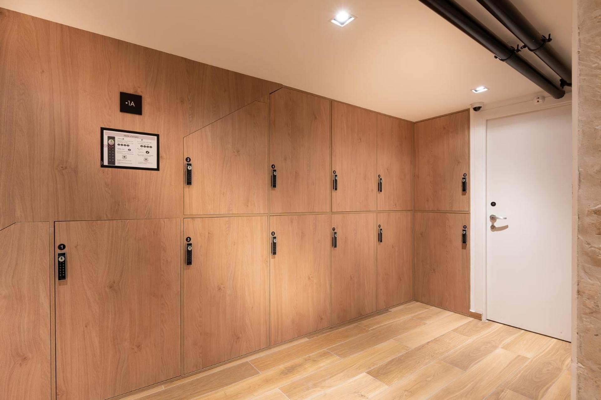 Les Suites Hcr Paris Exterior foto