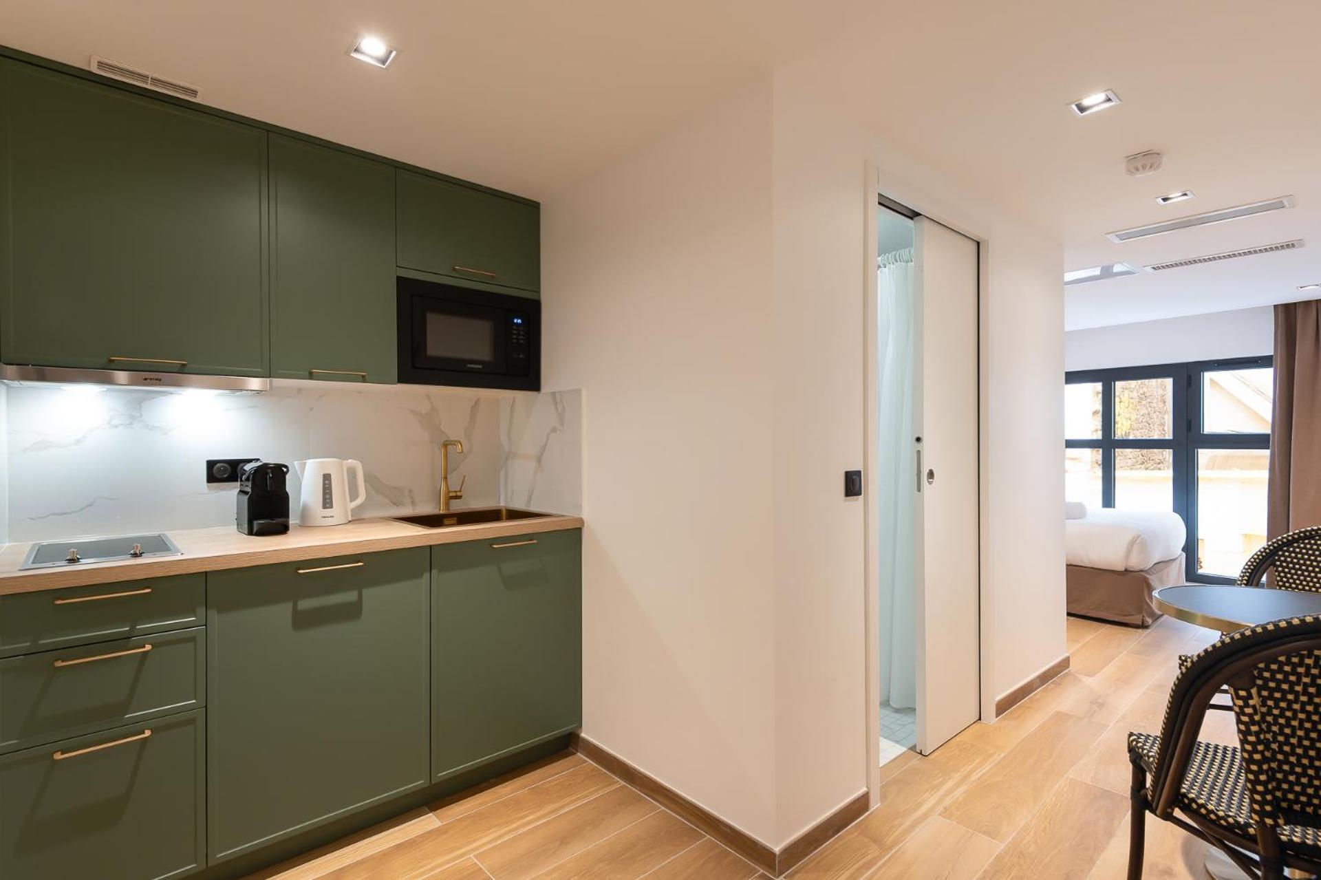 Les Suites Hcr Paris Exterior foto