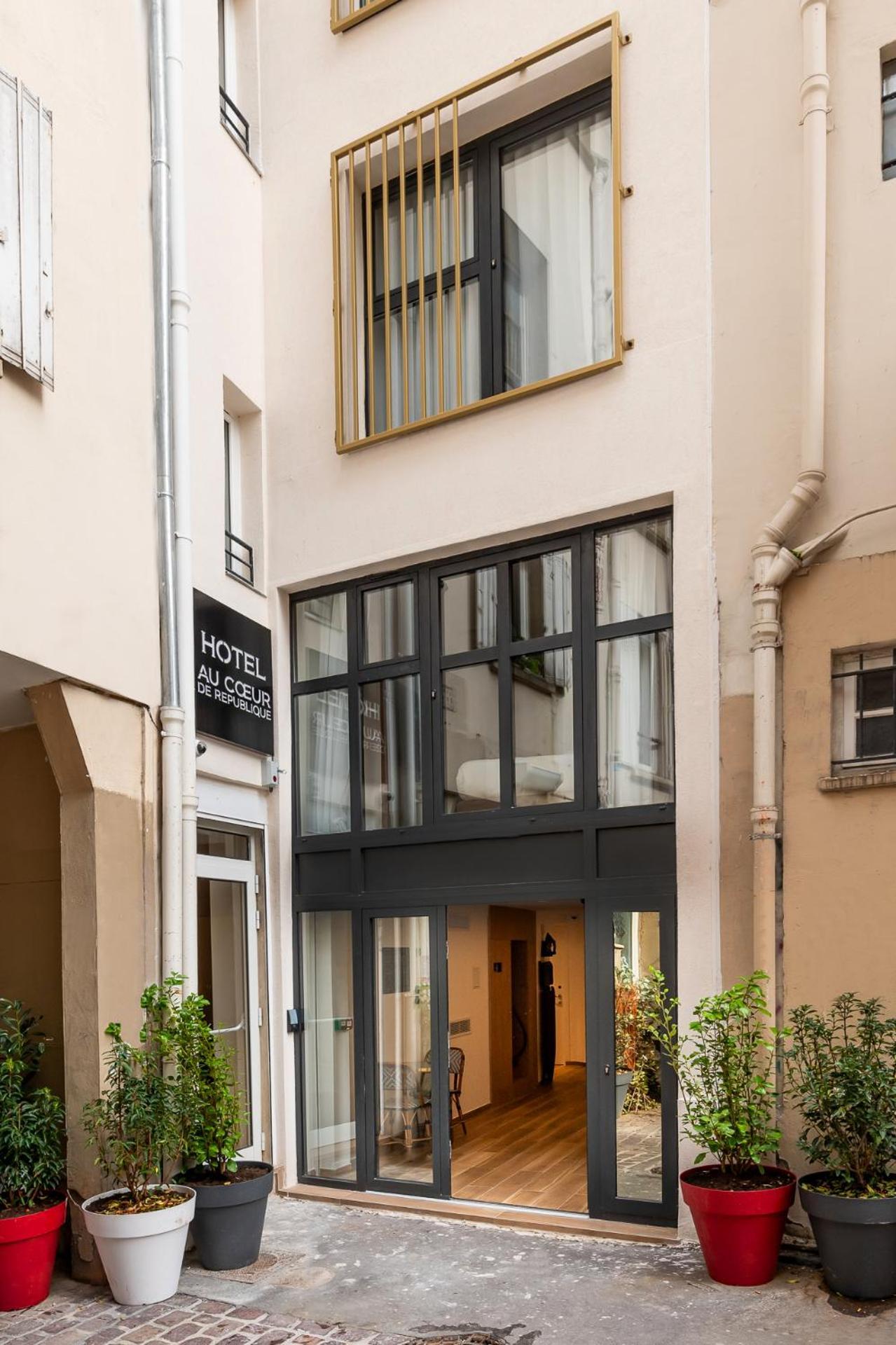 Les Suites Hcr Paris Exterior foto