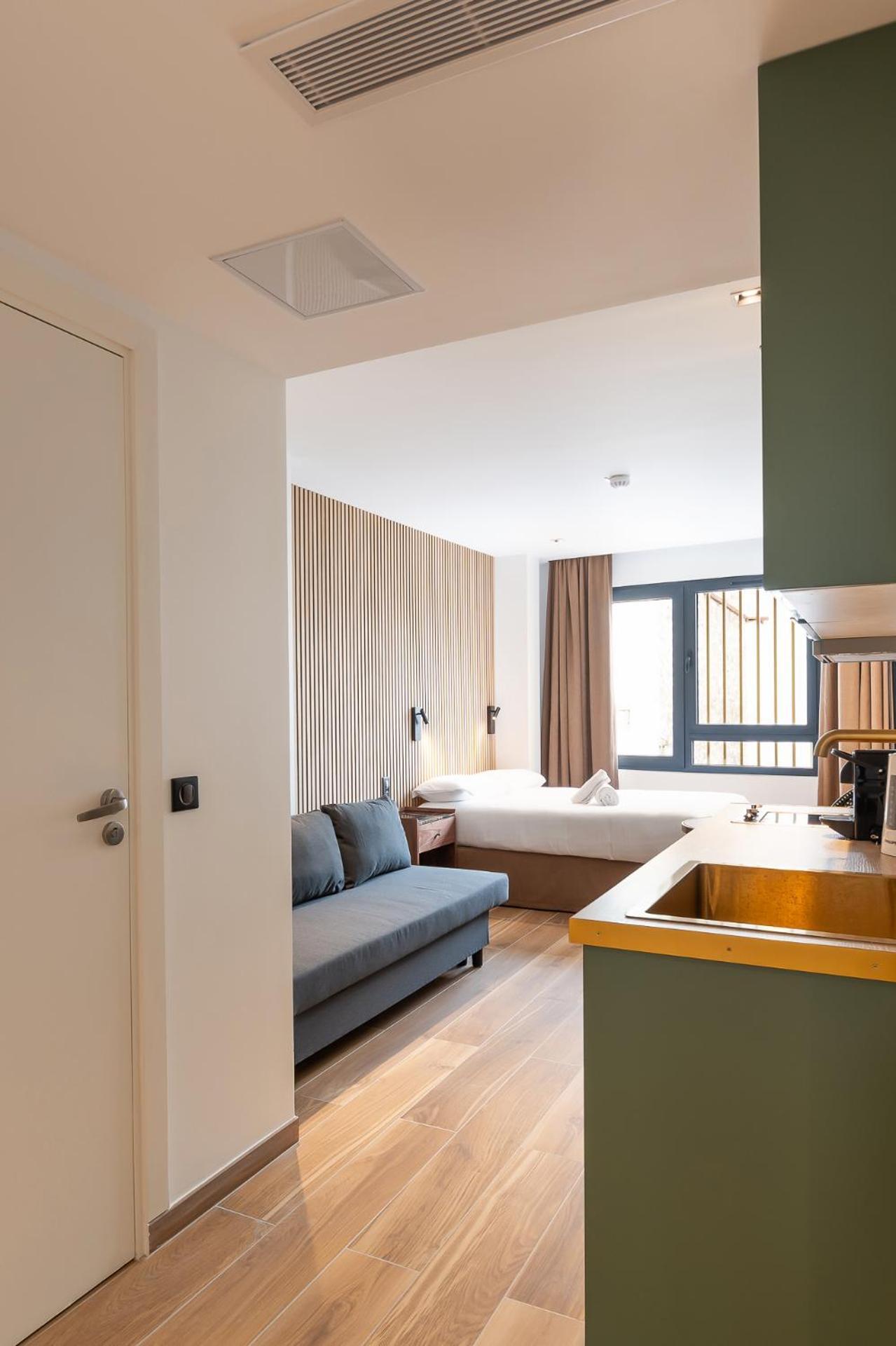 Les Suites Hcr Paris Exterior foto
